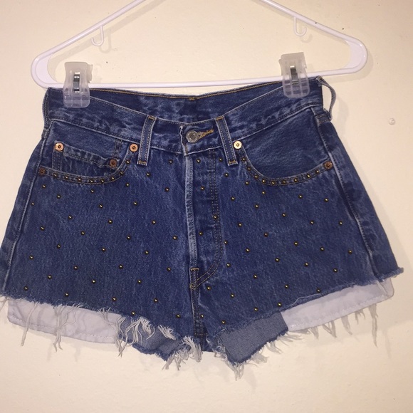 LEVIS DENIM SHORTS w/golden studs  w29L30 - Picture 12 of 16